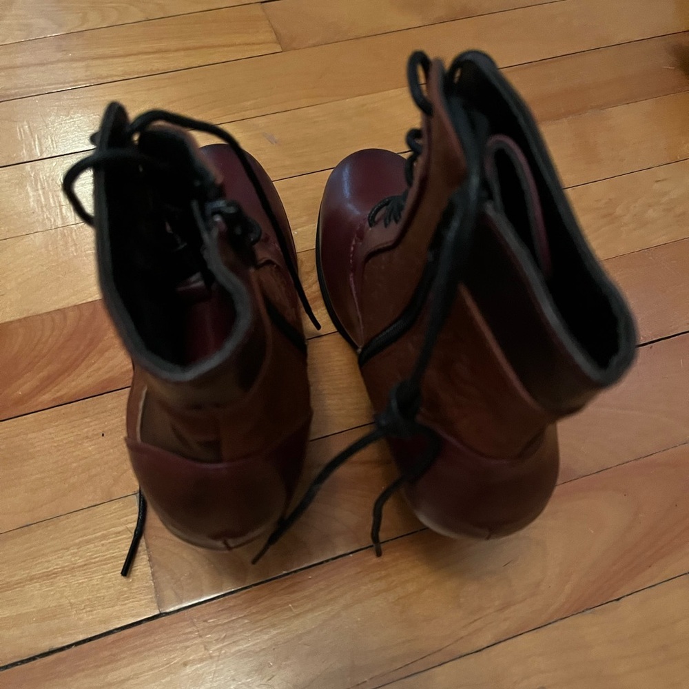 Women's Burgundy Lace-Up Boots
